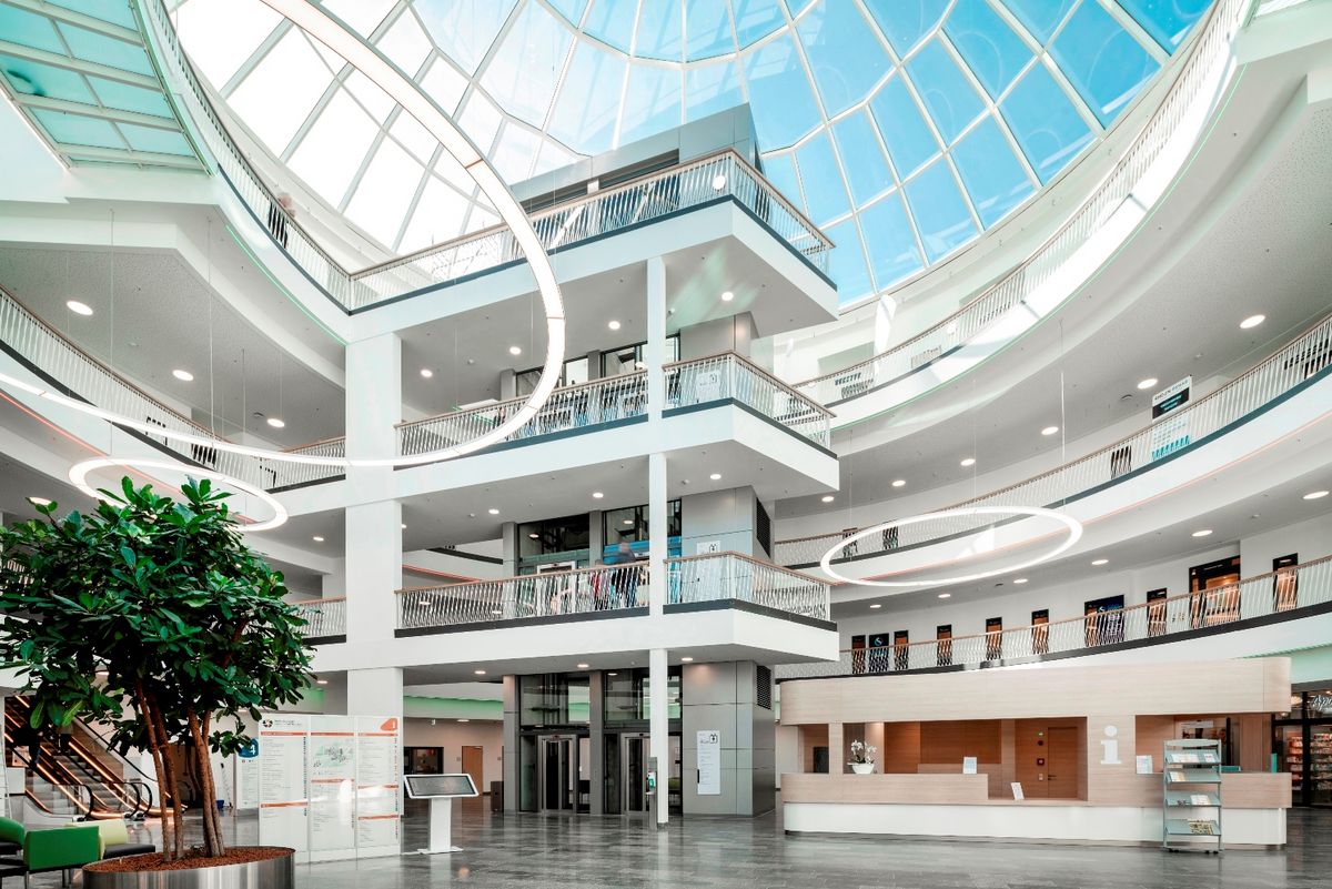 2 Jahre RHÖNKLINIKUM Campus Bad Neustadt Entwicklungen, Herausforderungen und Perspektiven